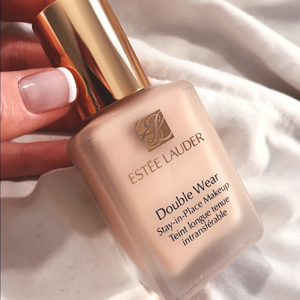 Estée Lauder Double Wear Ivory Nude